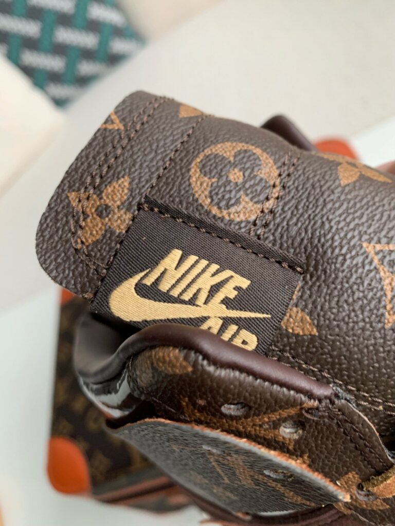 Nike Air Jordan 1 x LV  Sneaker High-tops