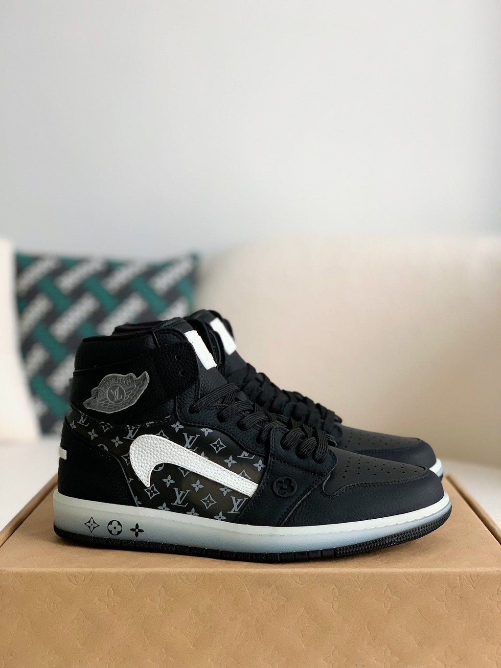 Nike Air Jordan 1 x LV - Triple Black Monogram Edition