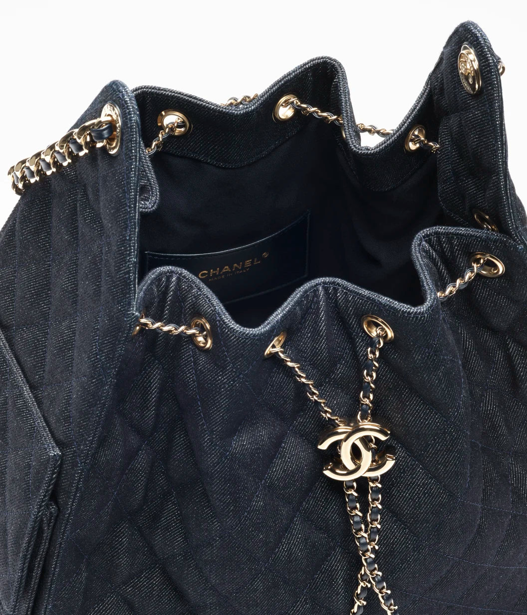 CHANEL 25 Medium Handbag