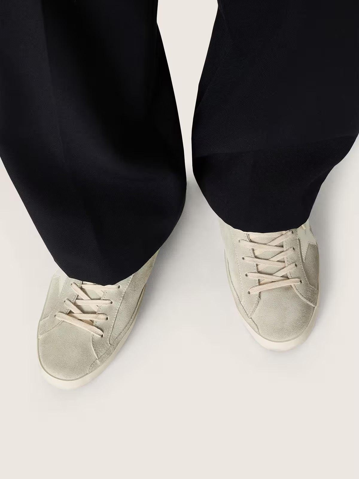 Golden Goose Super-Star in light gray suede with white leather star