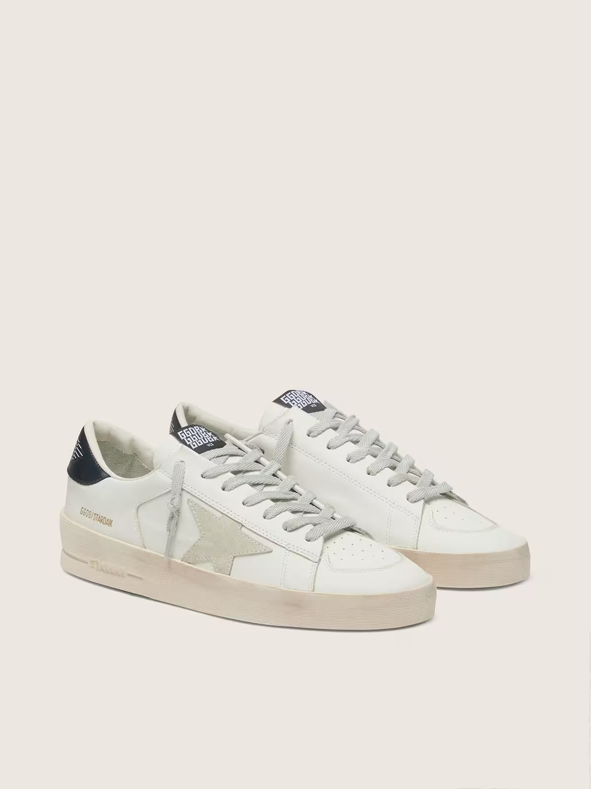 Golden Goose Stardan with star in ice-gray suede and blu-navy heel tab