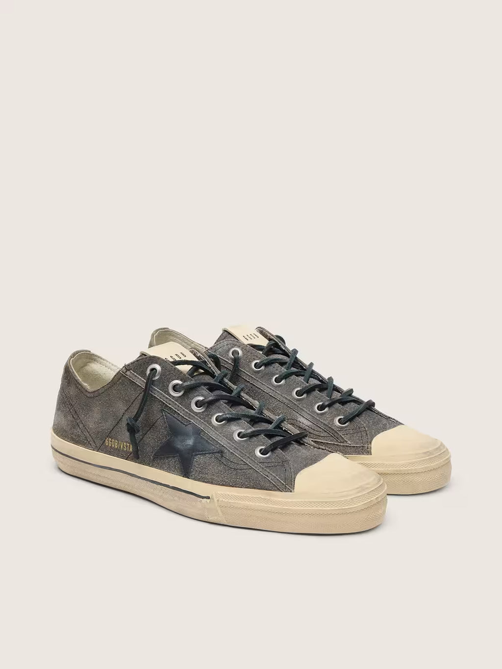 Golden Goose V-Star in black suede with black leather star