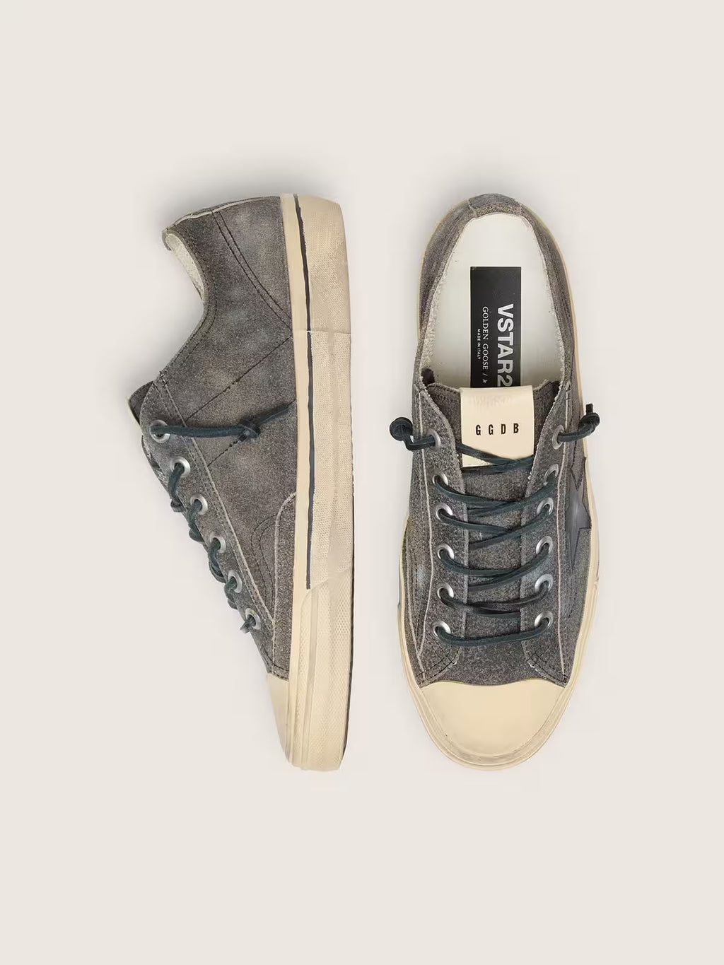 Golden Goose V-Star in black suede with black leather star