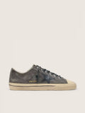 Golden Goose V-Star in black suede with black leather star