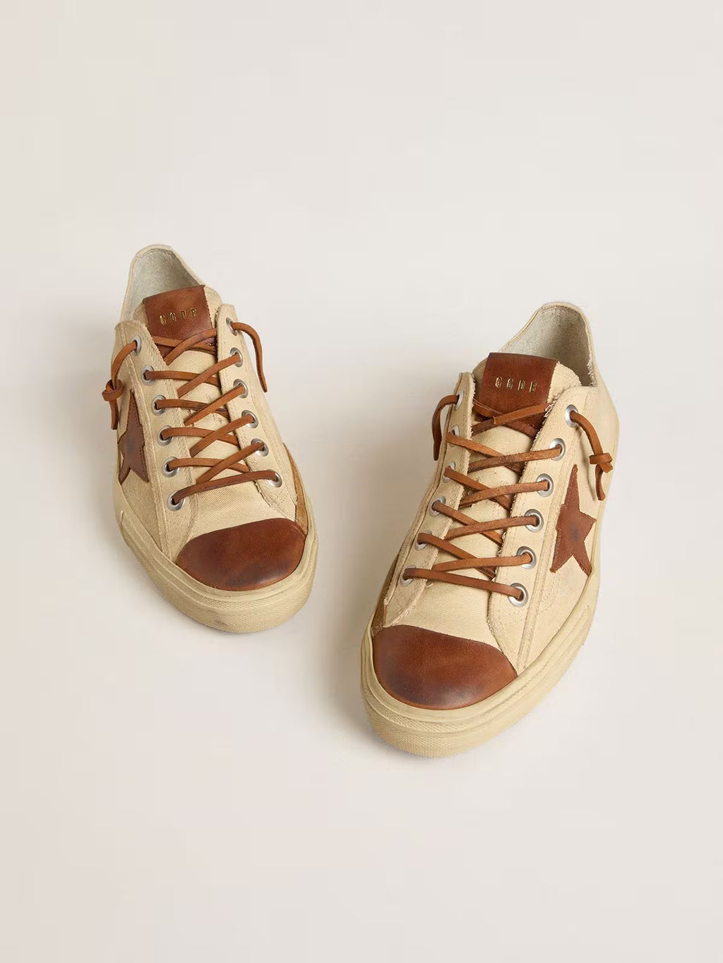 Golden Goose V-Star in cream canvas with tobacco leather star