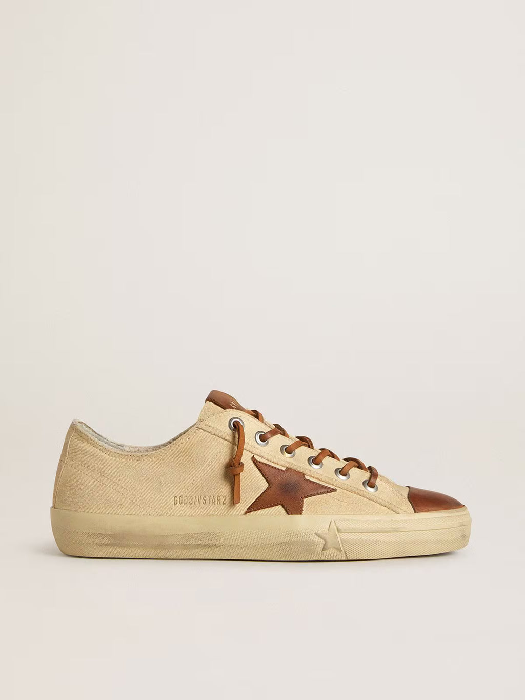 Golden Goose V-Star in cream canvas with tobacco leather star