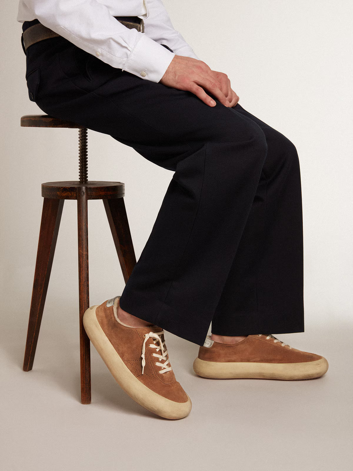 Golden Goose Space-Star in tobacco-colored suede