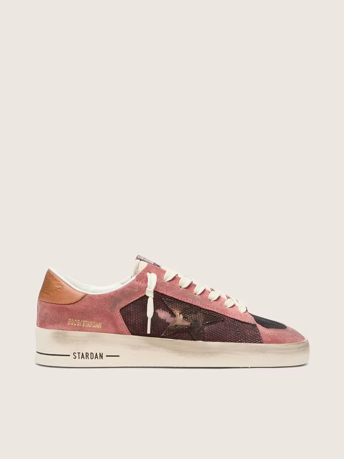 Golden Goose Stardan in pink suede with beige star