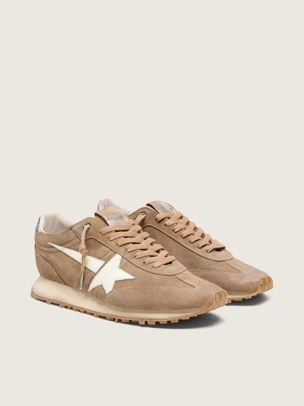 Golden Goose Marathon in tobacco suede with white star