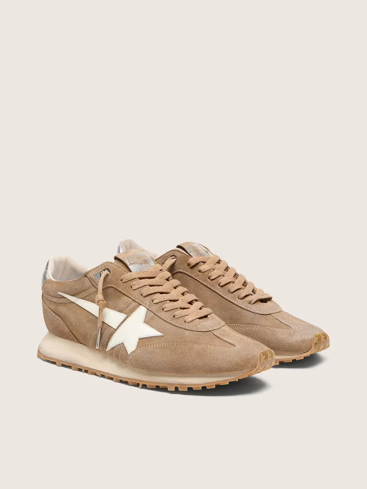 Golden Goose Marathon in tobacco suede with white star