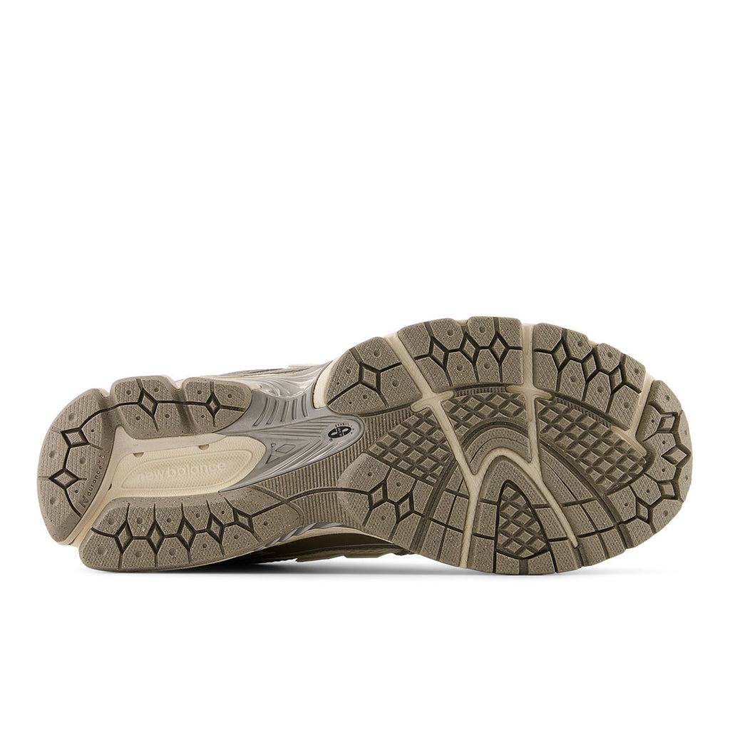 1906R - ARID STONE / METALLIC SILVER
