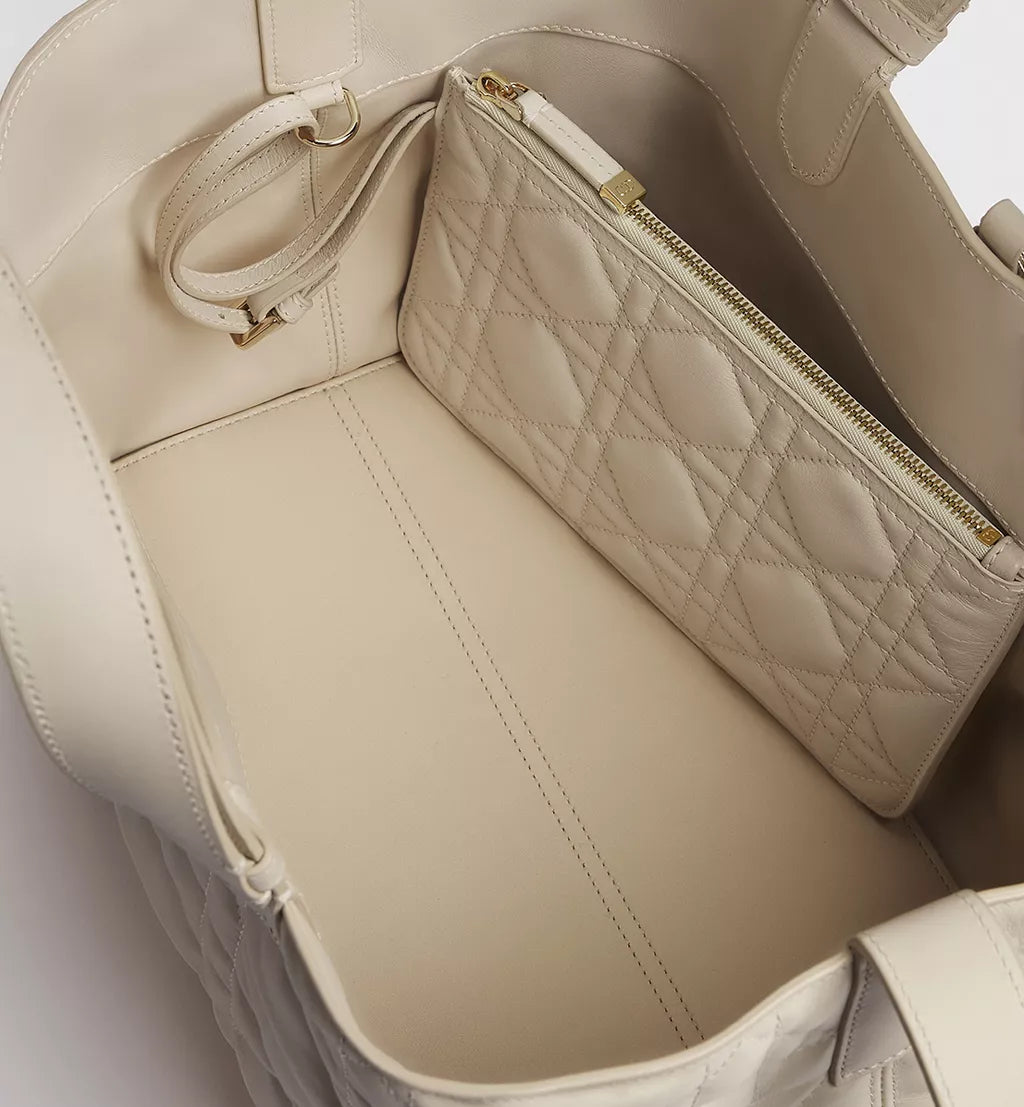 Medium Dior Toujours Bag Craie Macrocannage Calfskin