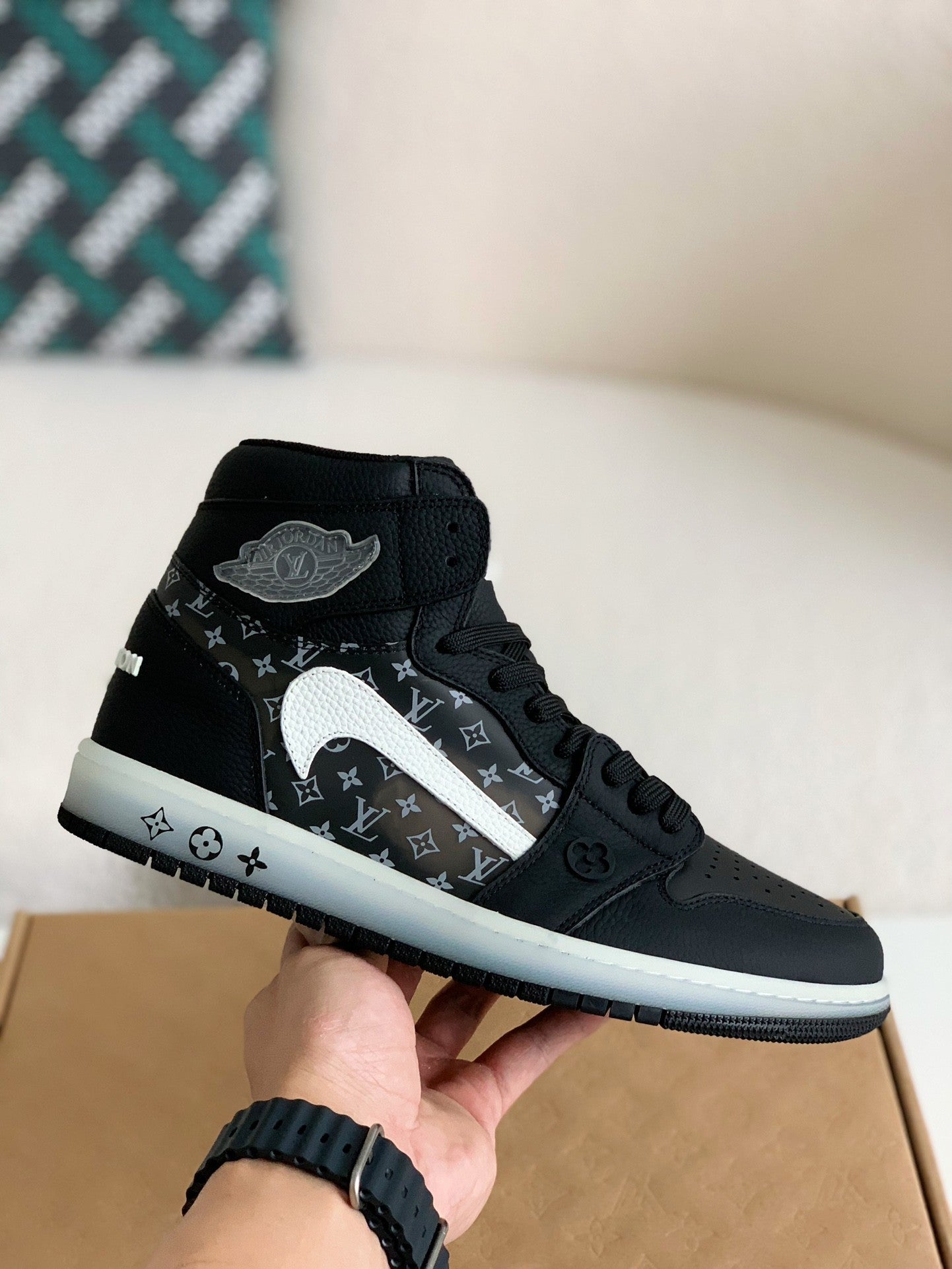 Nike Air Jordan 1 x LV - Triple Black Monogram Edition