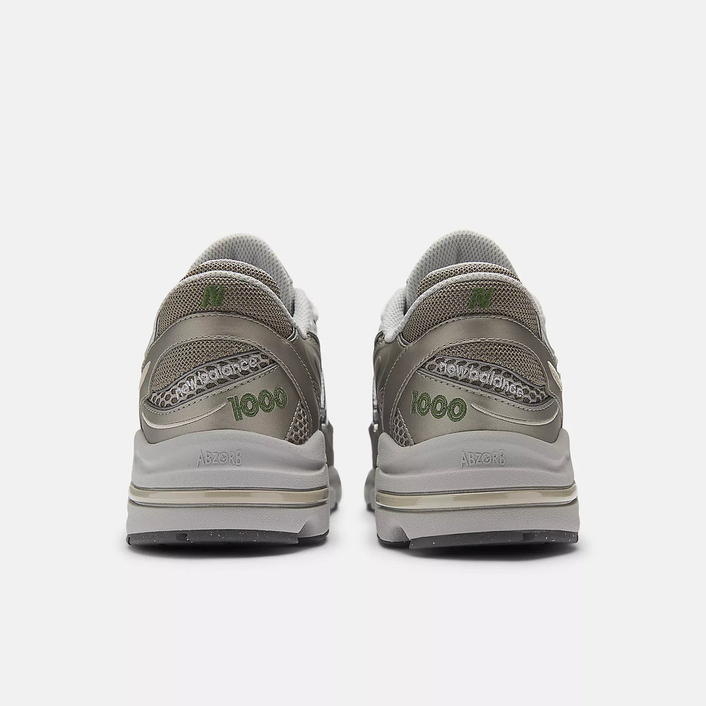1000 - ARID STONE / LIGHT SILVER METALLIC